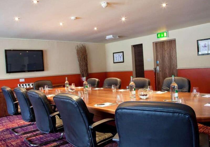 Resort Gloucester Robinswood Hotel, Bw Signature Collection