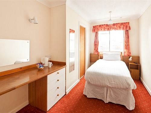 The White Rose Hotel