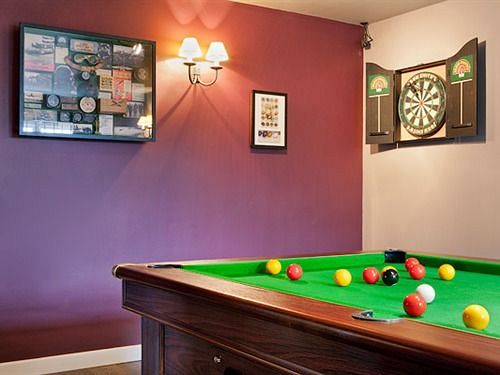 The White Rose Hotel