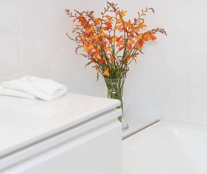 8era Business Executive Rotermanni Apts