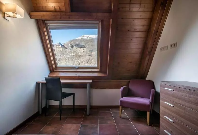 Apartamentos Snö Mont Romies Unhola