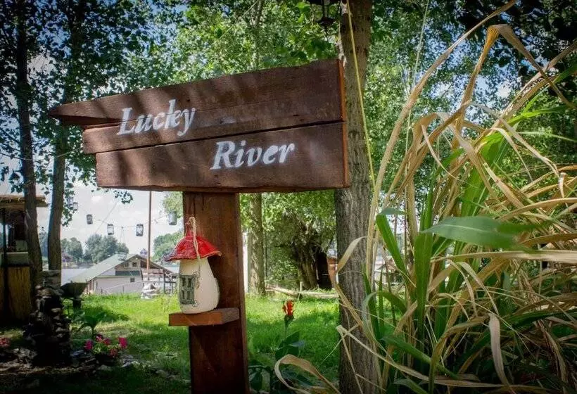 هتل Lucky River Belgrade