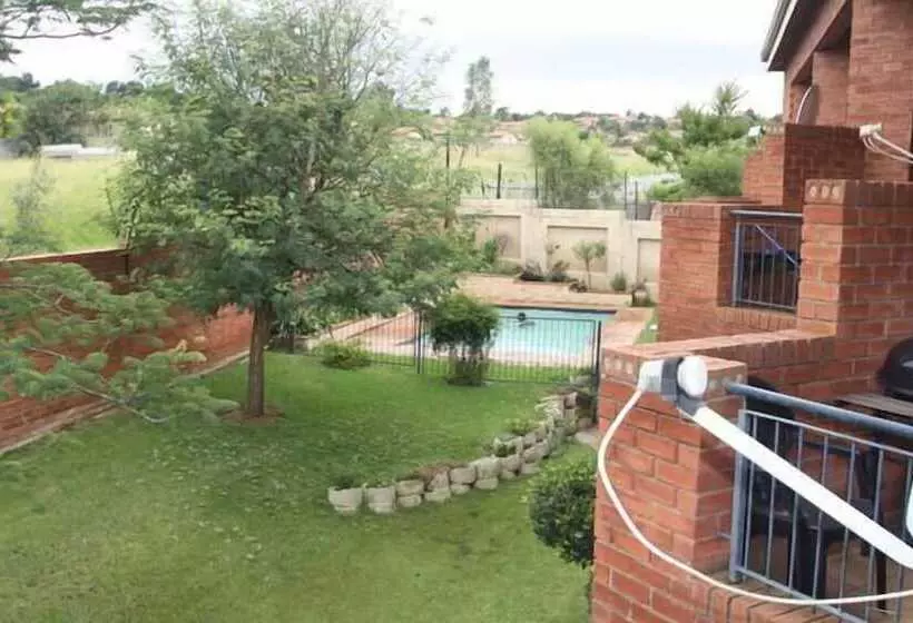 Jozistay Savannah Apartments