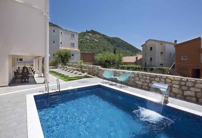 پانسیون Apartments Lazy Hill