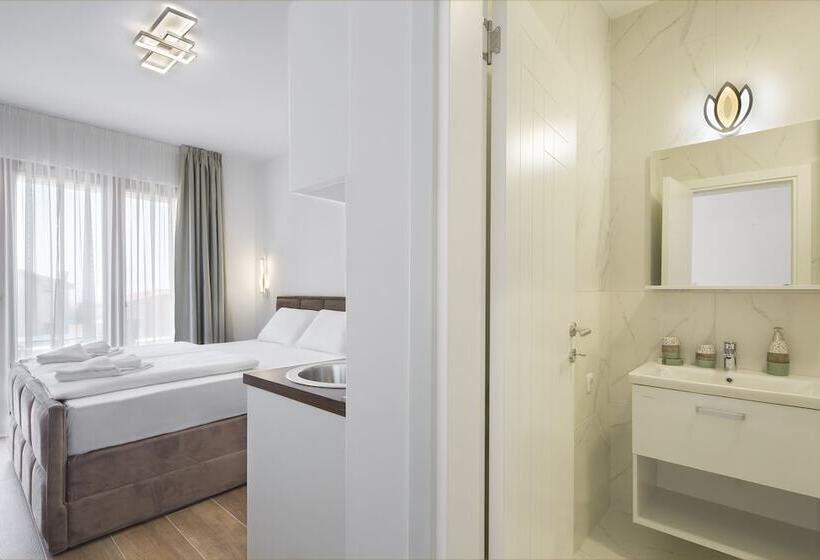 پانسیون Apartments Lazy Hill