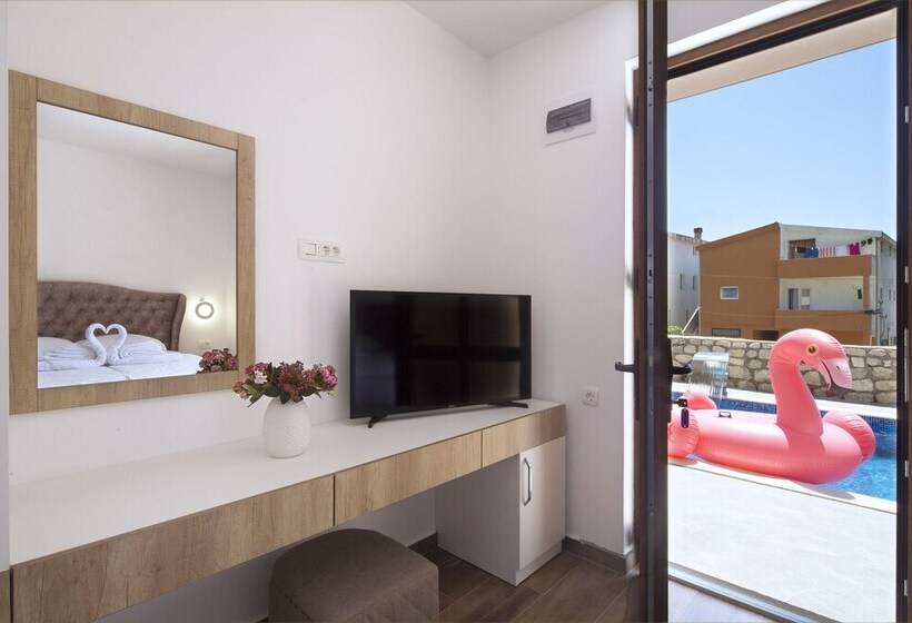 پانسیون Apartments Lazy Hill