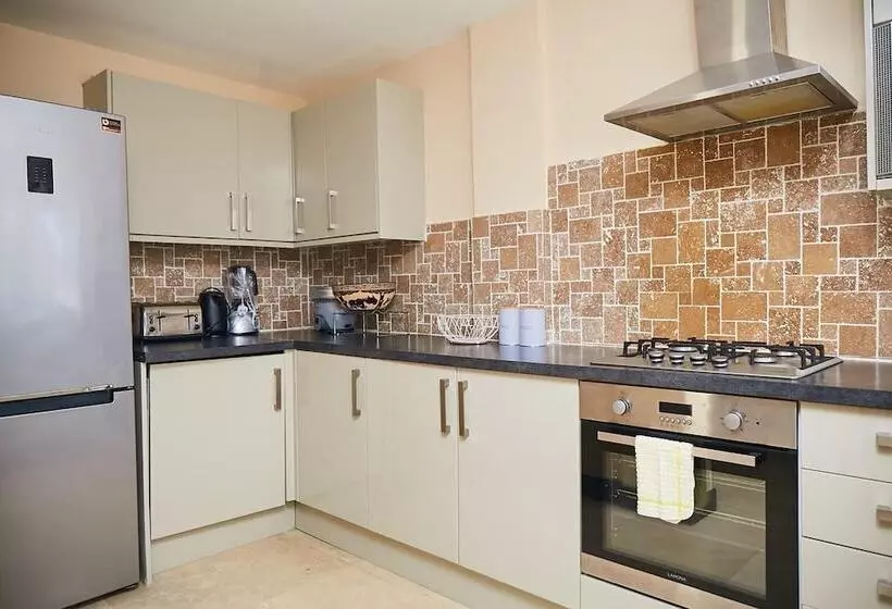 پانسیون Regal Spaces At Imperial Grove