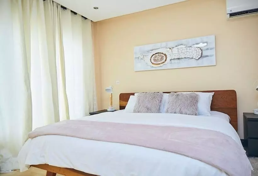 پانسیون Regal Spaces At Imperial Grove