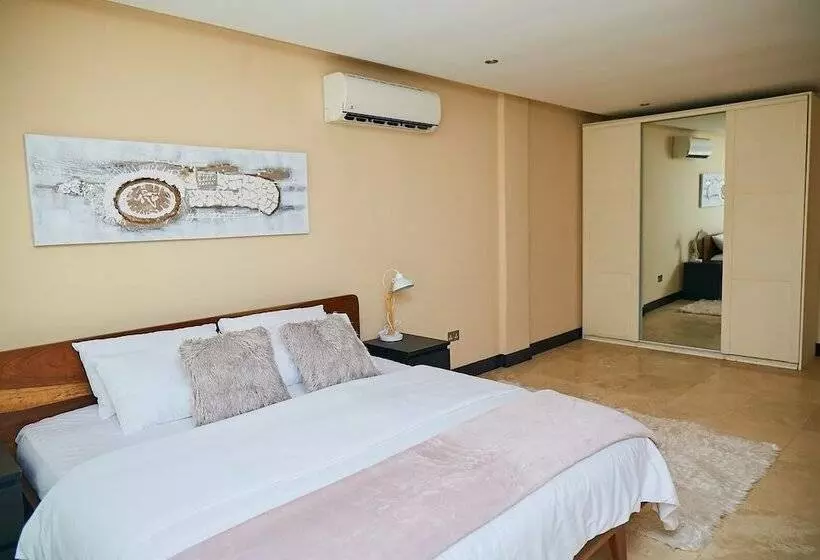 پانسیون Regal Spaces At Imperial Grove