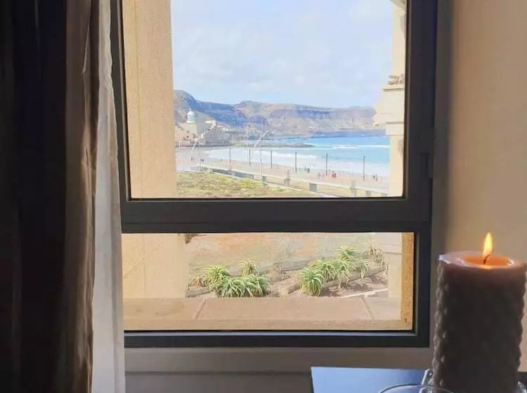 Pizarro Oceanfront By Canary365