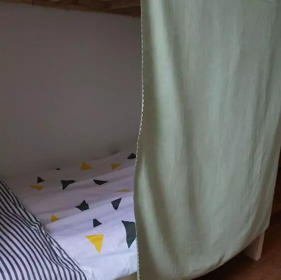 Shanghai Mofang Style Girls' Hostel