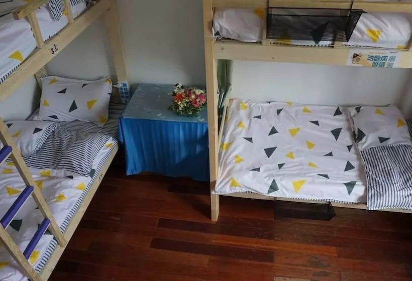 Shanghai Mofang Style Girls' Hostel