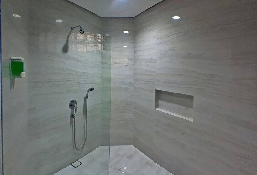 Villa 4 Br Klub Bunga No. 8 Batu Malang