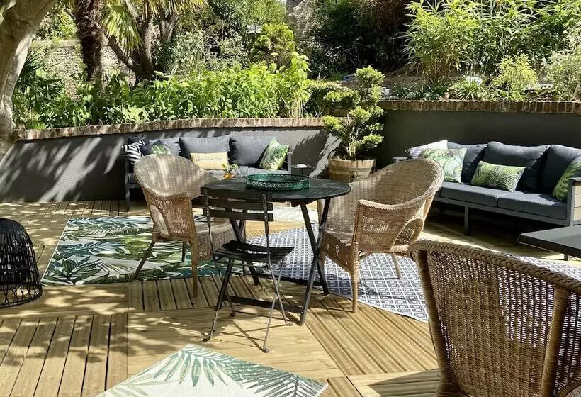 Aamiaismajoitus (B&B) Villa Du Cedre Honfleur