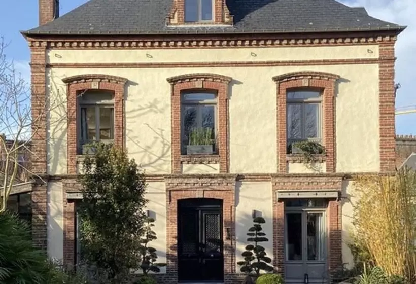 Aamiaismajoitus (B&B) Villa Du Cedre Honfleur