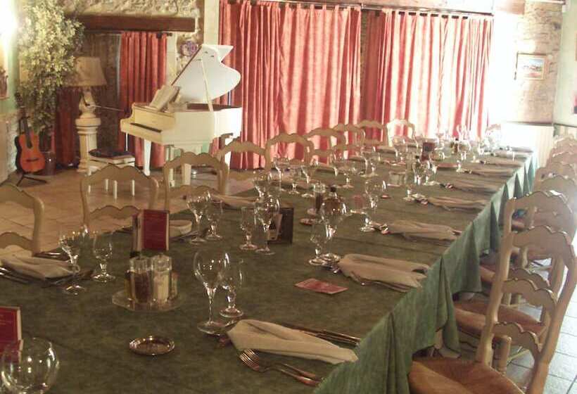 ホテル L Auberge Du Moulin De La Tave