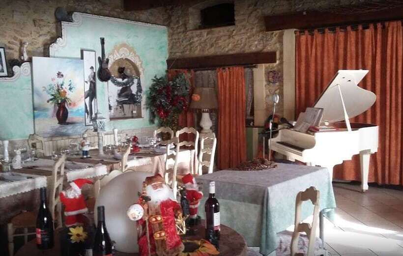 ホテル L Auberge Du Moulin De La Tave