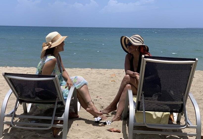 هتل Tranquility Bay Beach Retreat