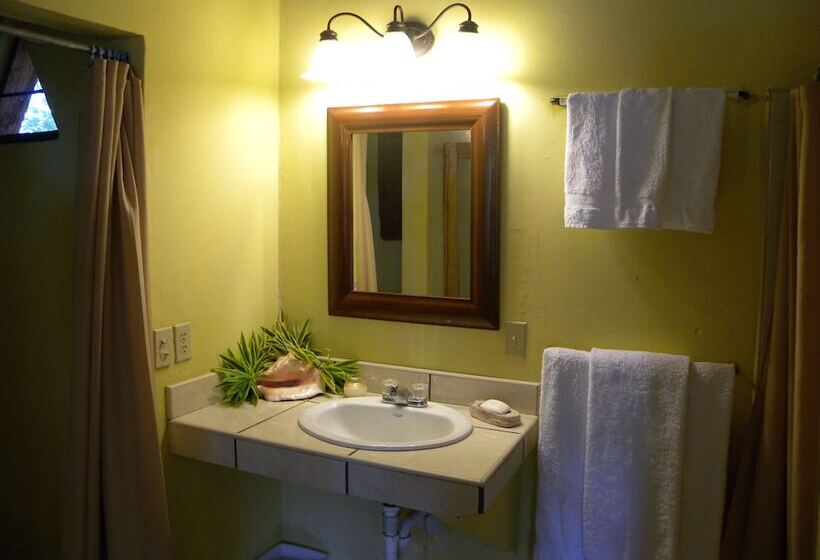 هتل Tranquility Bay Beach Retreat