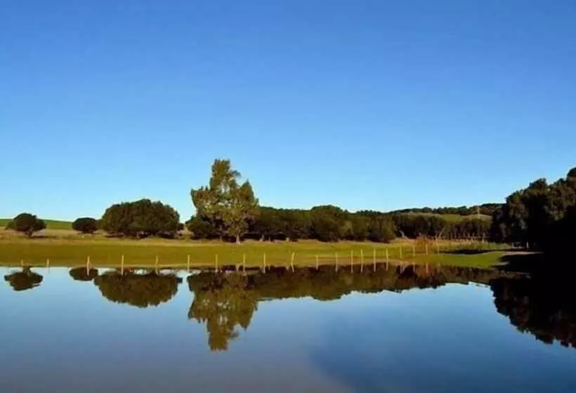 Hotelli Wakana Lake Glamping