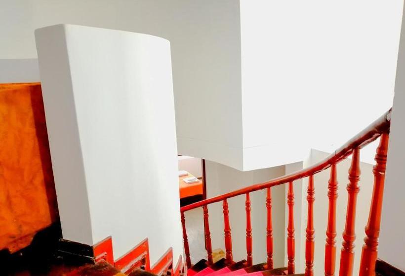 پانسیون Santa Victoria House