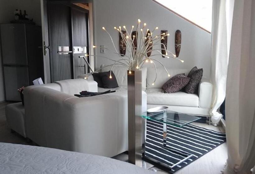 K82 Studio Hotel Relax&work