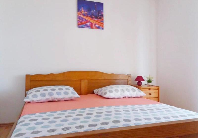 호텔 Apartments Kristina