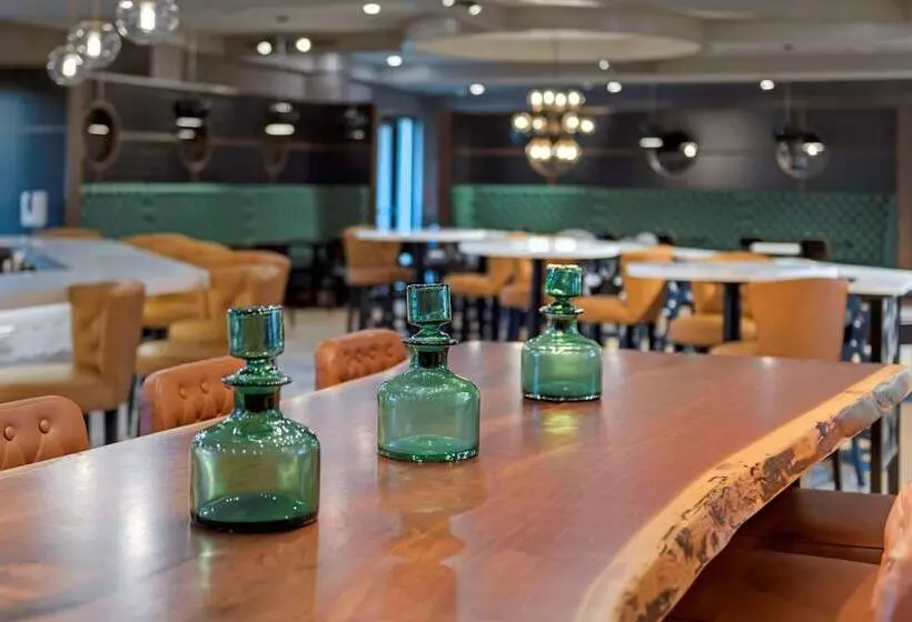 Cambria Hotel Detroit Shelby Township