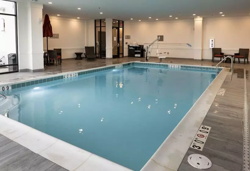Cambria Hotel Detroit Shelby Township