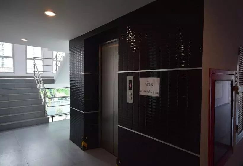 هتل Loft Salaya