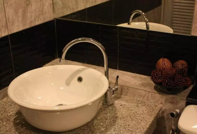 هتل Loft Salaya