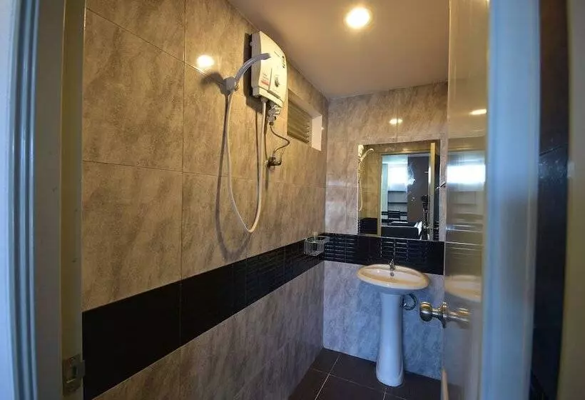 هتل Loft Salaya