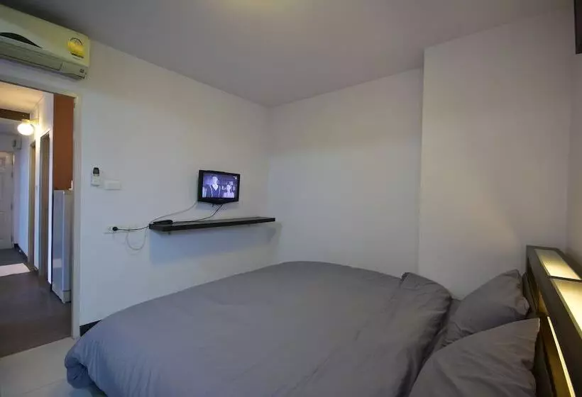 هتل Loft Salaya