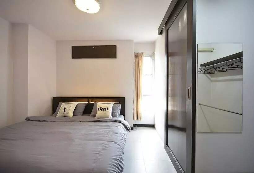 هتل Loft Salaya