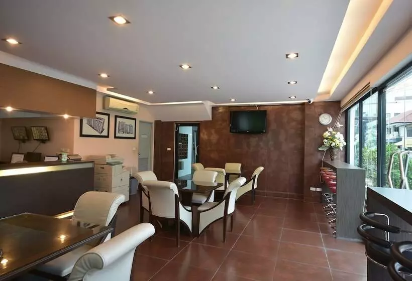 هتل Loft Salaya
