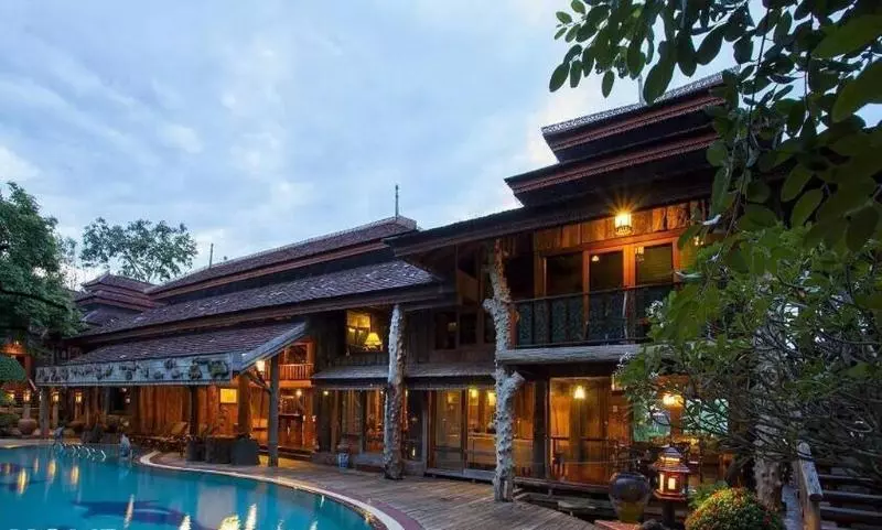 هتل Woodland Museum & Resort