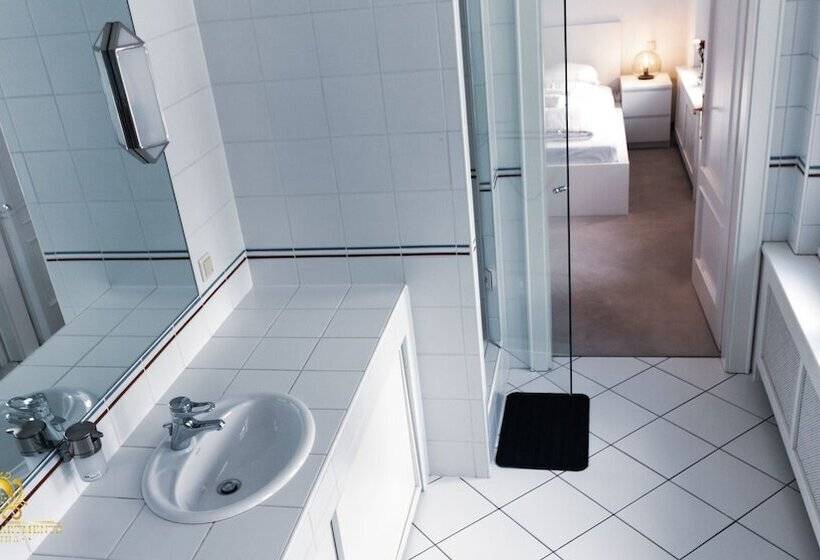 My City Apartments   Prime Location