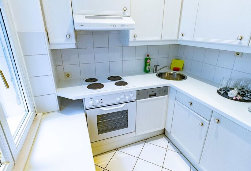 My City Apartments   Prime Location