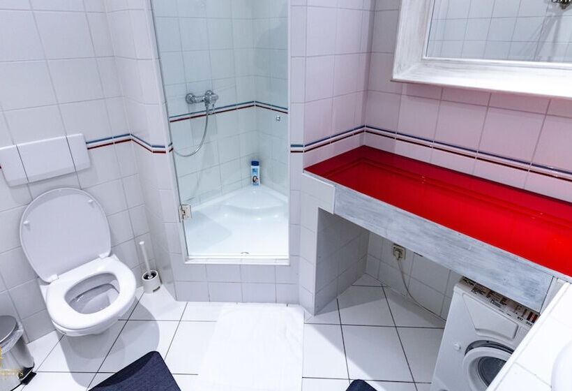 My City Apartments   Prime Location