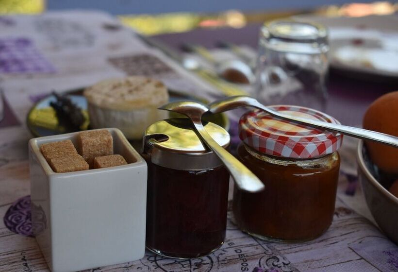 민박 Le Mas Des Coccinelles