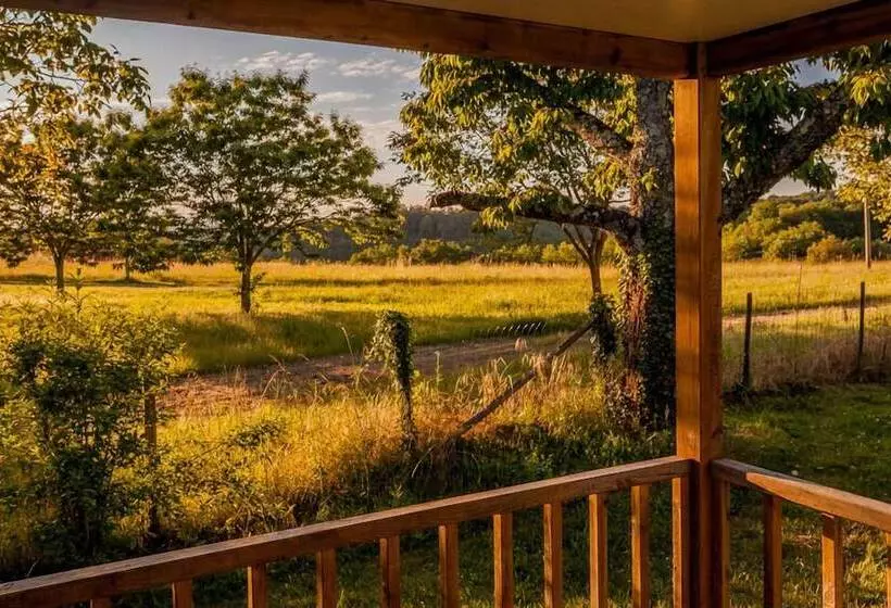 Hotelli Camping Domaine Des Mathevies