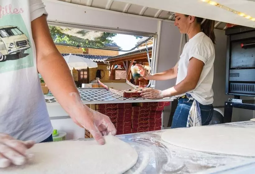 Hotelli Camping Domaine Des Mathevies