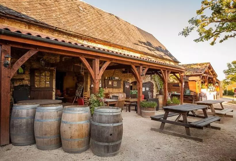 Hotelli Camping Domaine Des Mathevies