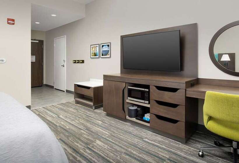 Отель Hampton Inn & Suites Lexington Columbia