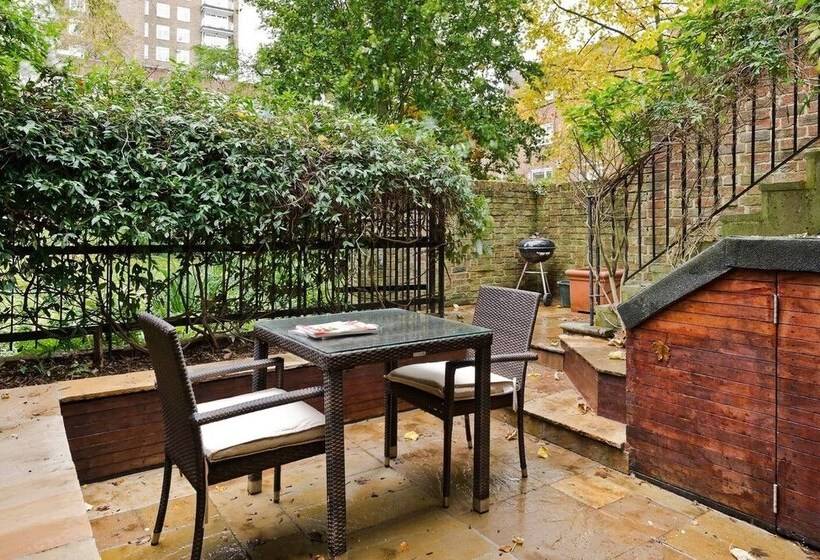 4 Bedroom House, Holland Park