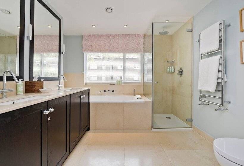 4 Bedroom House, Holland Park