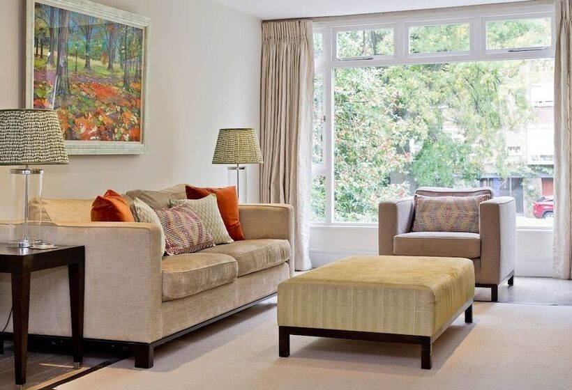 4 Bedroom House, Holland Park