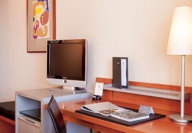 Ac Hotel Ponferrada By Marriott