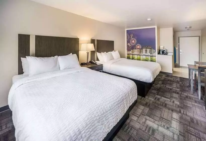 هتل Americinn By Wyndham Green Bay Near Stadium