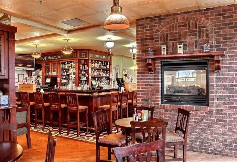 호텔 Comfort Inn & Suites At I 74 And 155